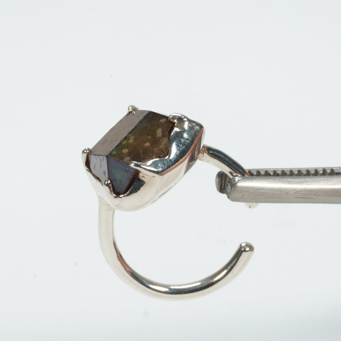 567 イヤカフ / レインボーガーネット