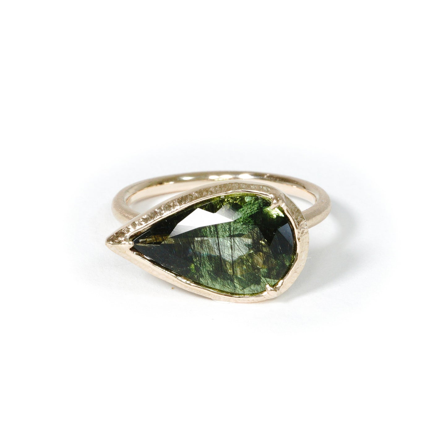 722 指環 / ルドウィジャイトインペリドット