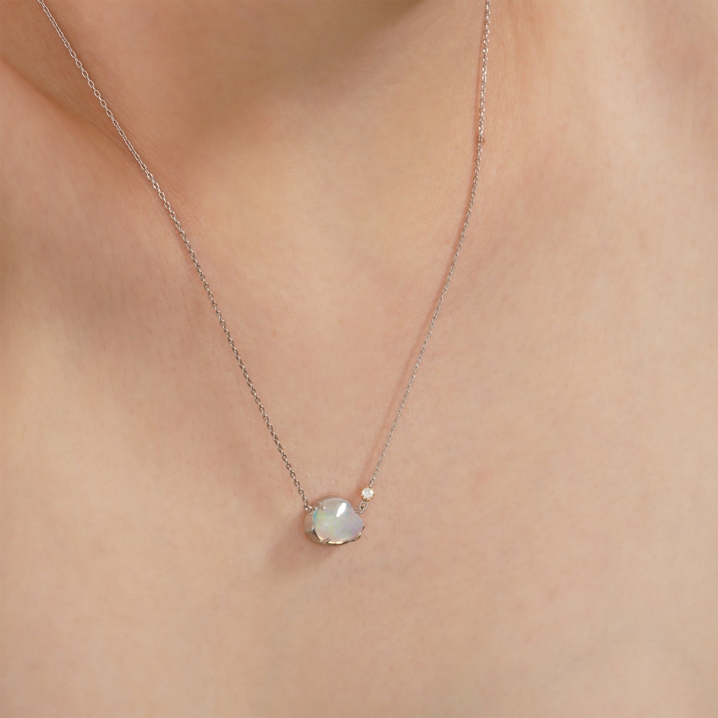 559 ネックレス / ウォーターオパール