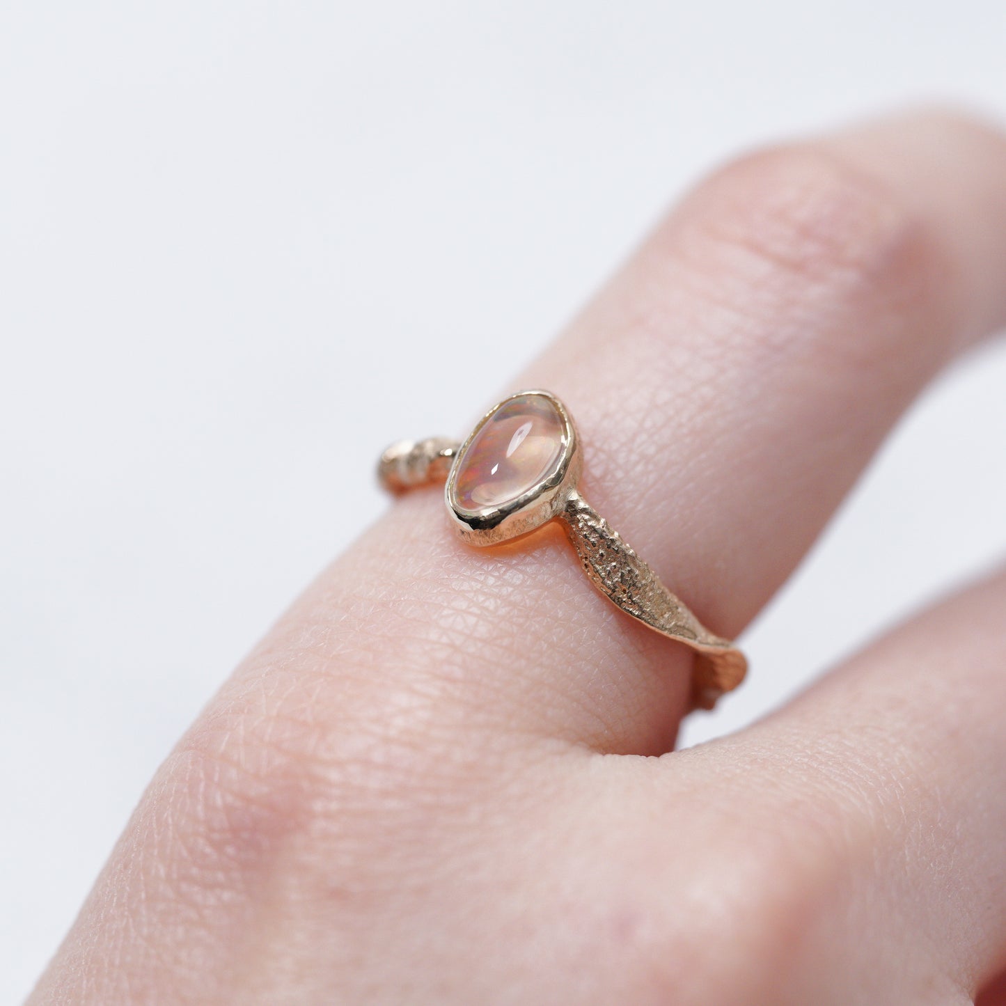 834 指環 / ウォーターオパール