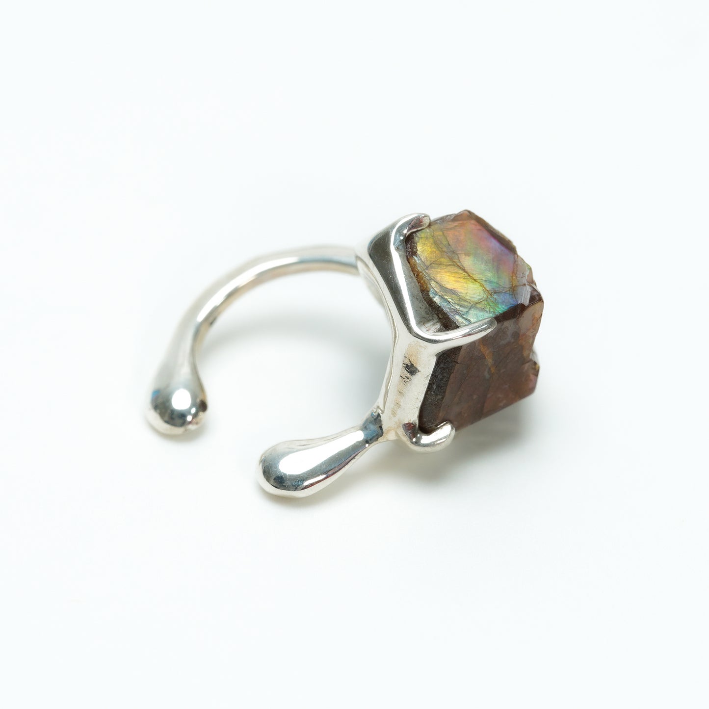 847 イヤカフ / レインボーガーネット