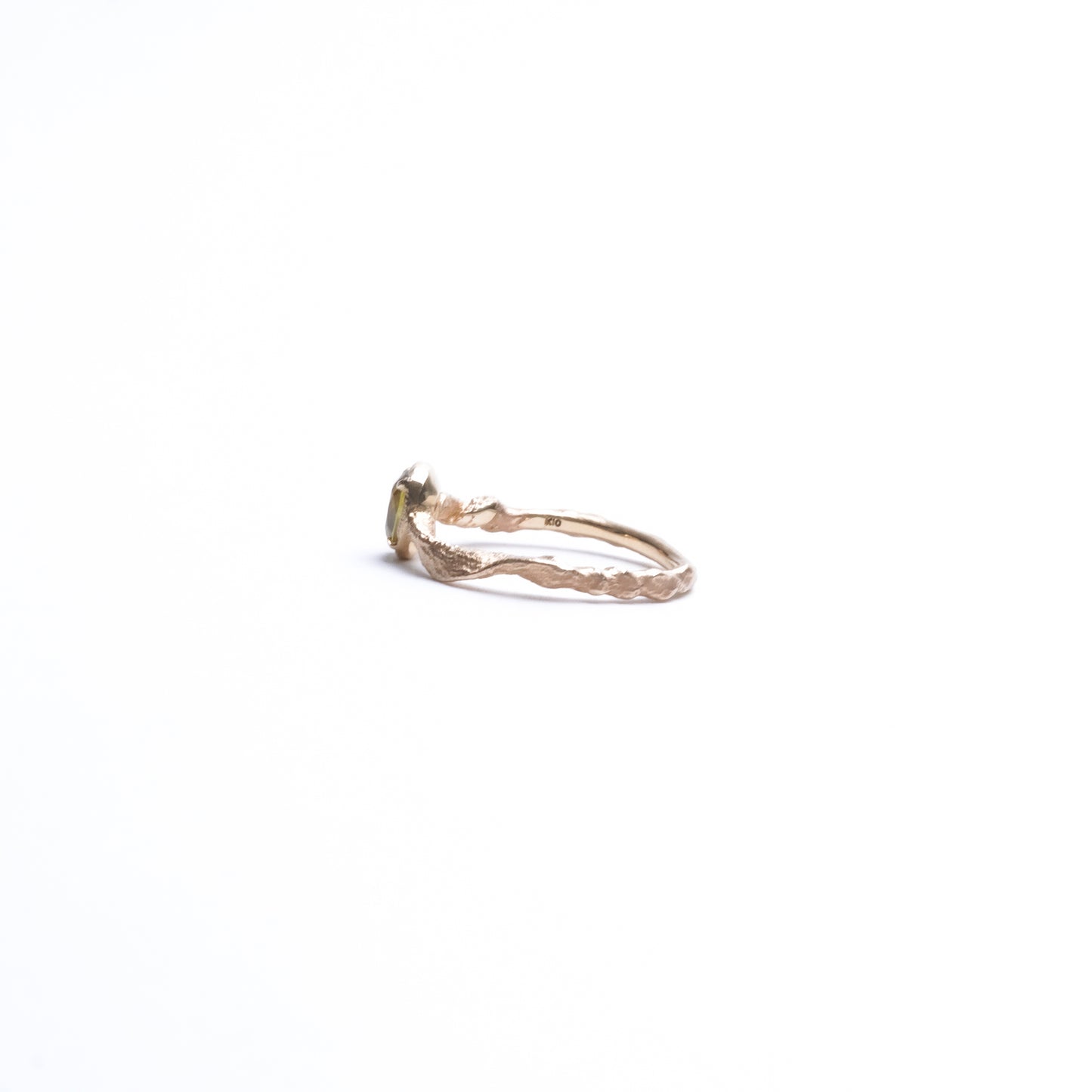 841 指環 / スフェーン