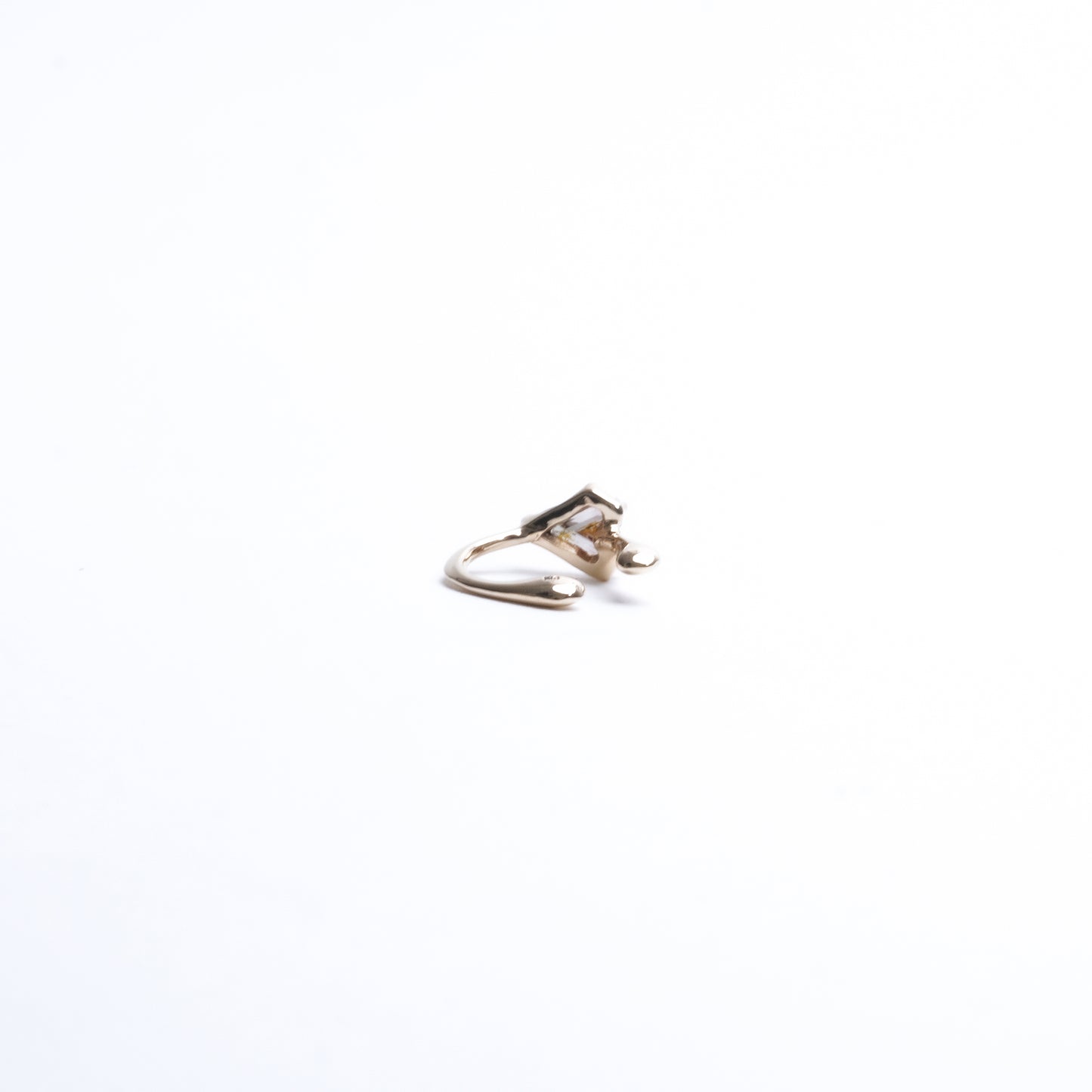 862 イヤカフ / ダイアスポア